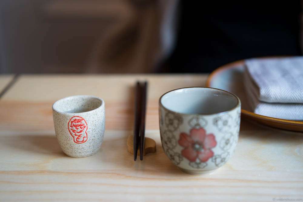 Sparkling sake and green tea