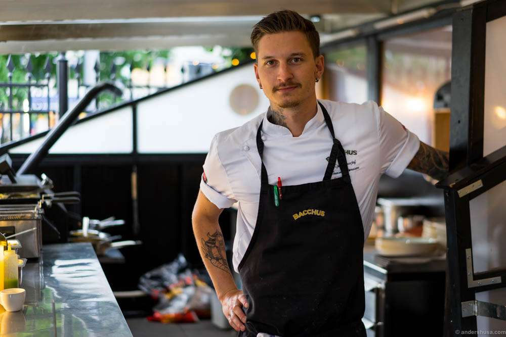 Tommi Bjørnsen manning the backyard kitchen