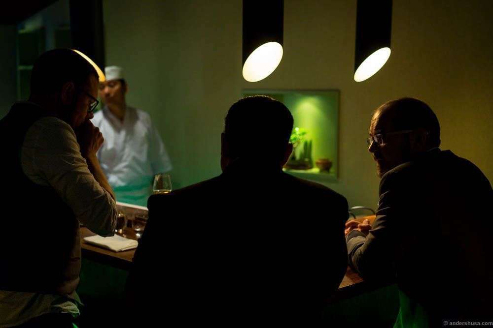 A unique mood around the counter, which seats only nine guests