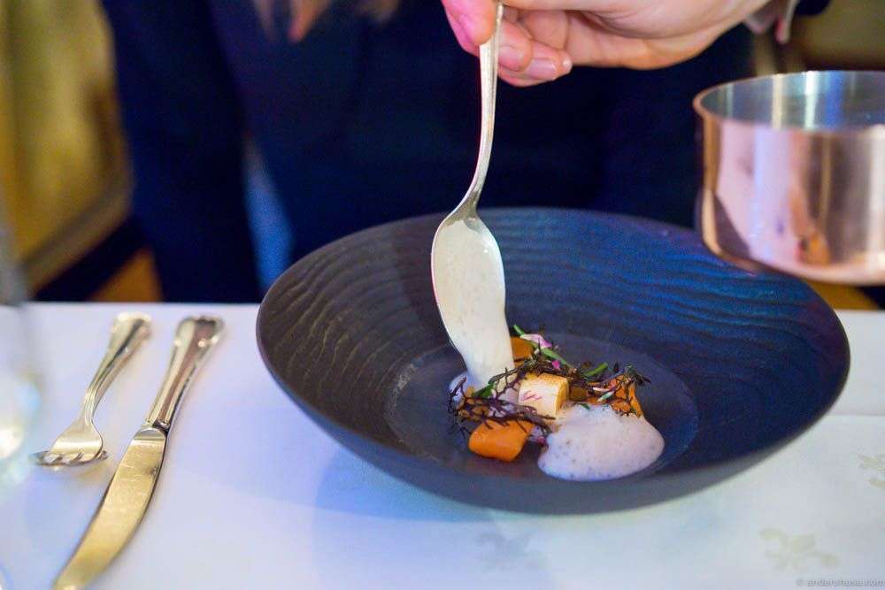 Finally some foam! Luckily the tasty kind, here in the form of a mussel sauce