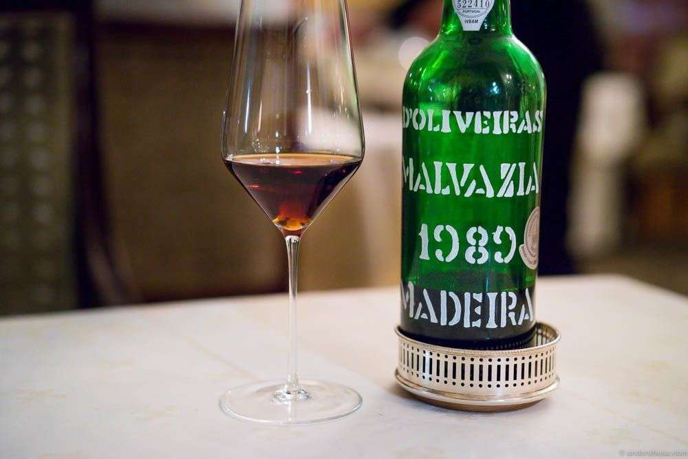 Pereira d'Oliveiras, Malvazia 1989. Time for cheese...