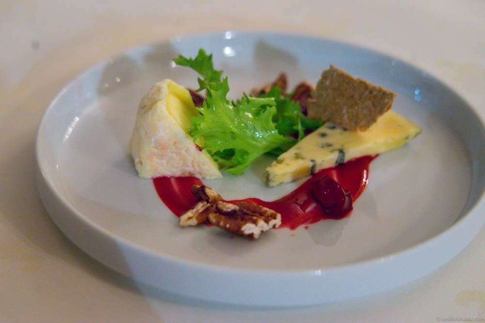Rosalita and blue Hitra cheese. Flatbread, red beets and nuts.