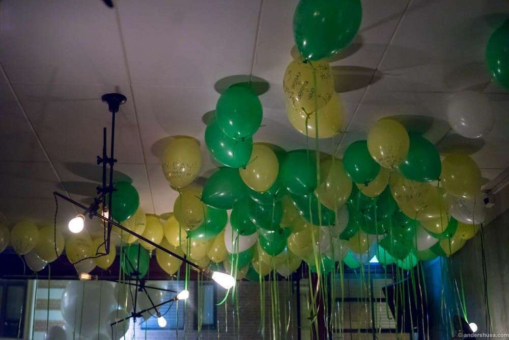 The roof was flooded with helium balloons!
