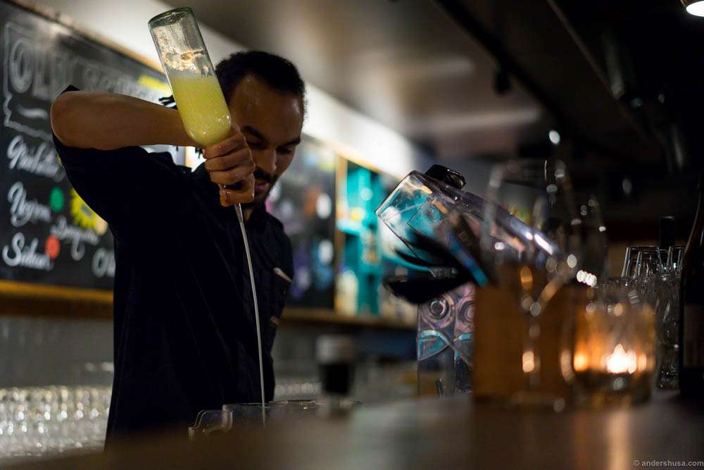 Mixing pisco all night long