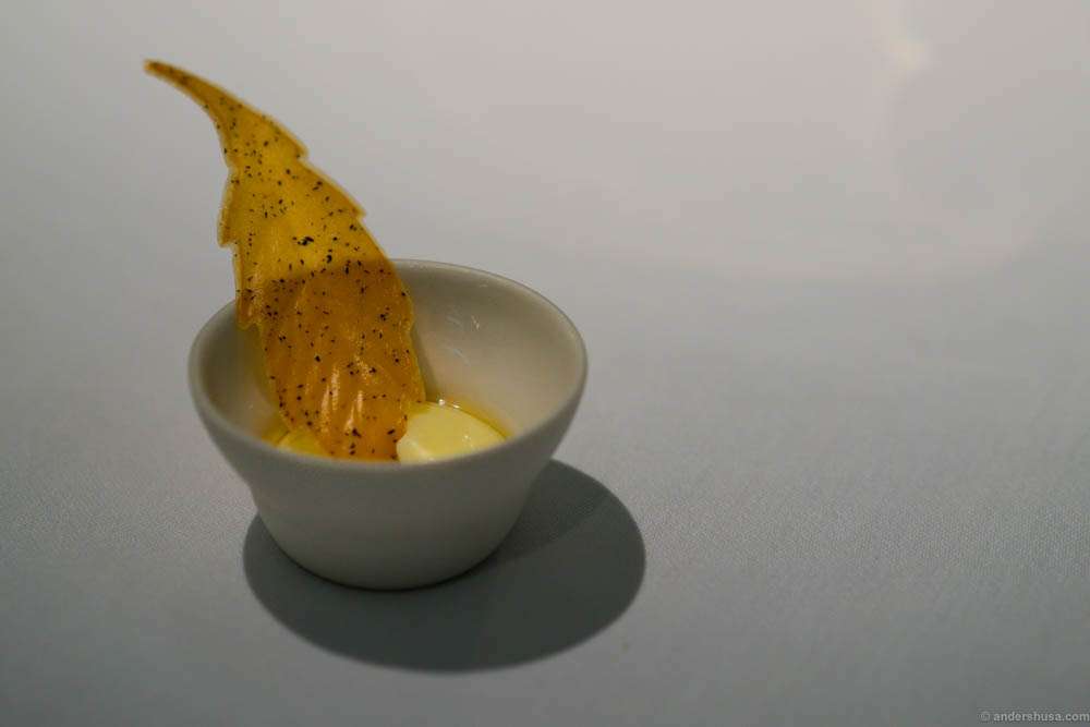 Jerusalem Artichoke leave, walnut oil & rye vinegar