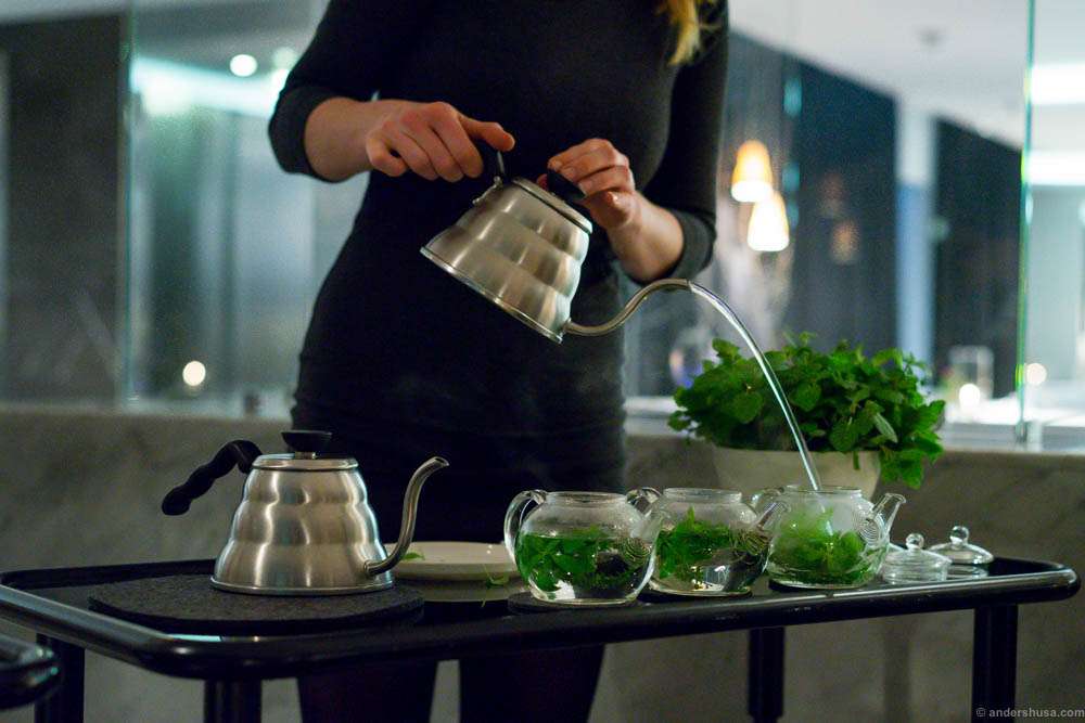 ...and pours like a pro