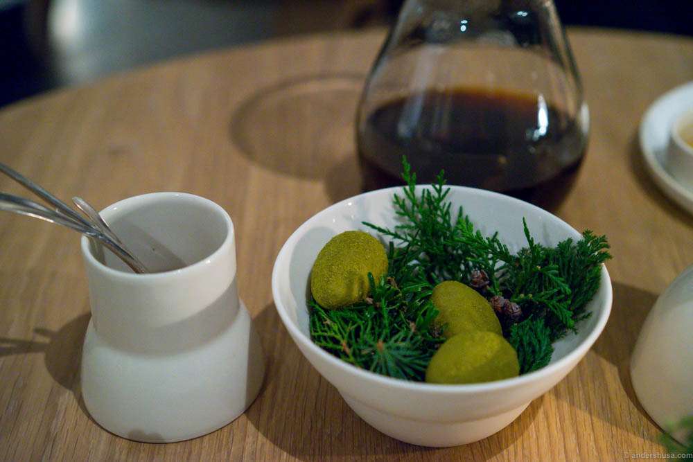Green eggs with pine