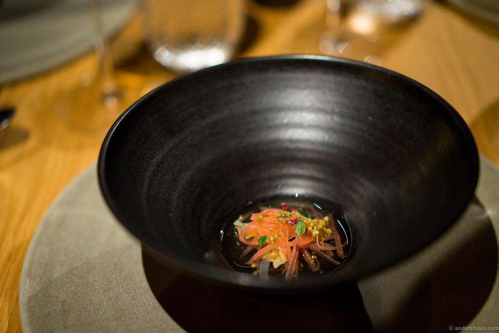 Pickled onions, matured cheese, yogurt whey, leek and onion flowers