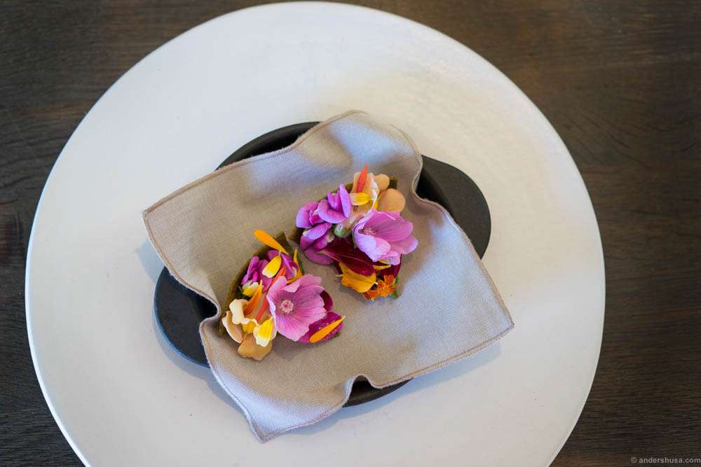 The famous flower tart. In some sense this is the quintessential new Nordic dish