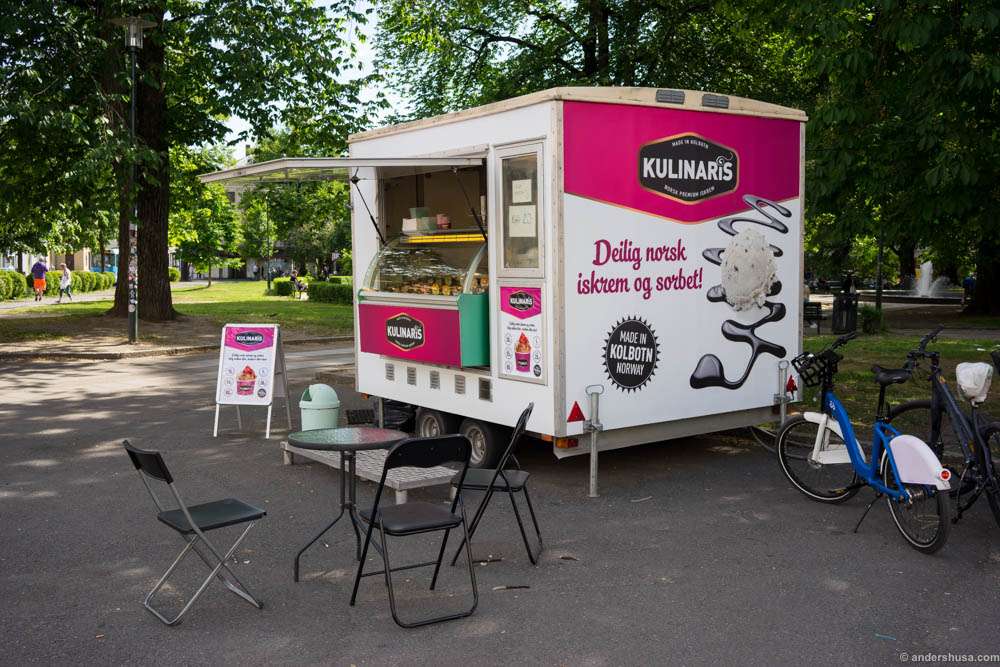 Kulinaris has a sort of food truck parked at Olaf Ryes plass during the summer season