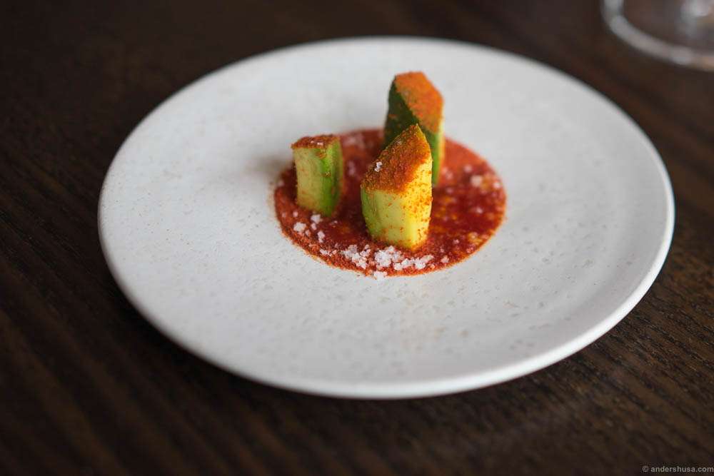 Hertog Jan snack 1: Avocado, tomato and Hertog Jan olive oil