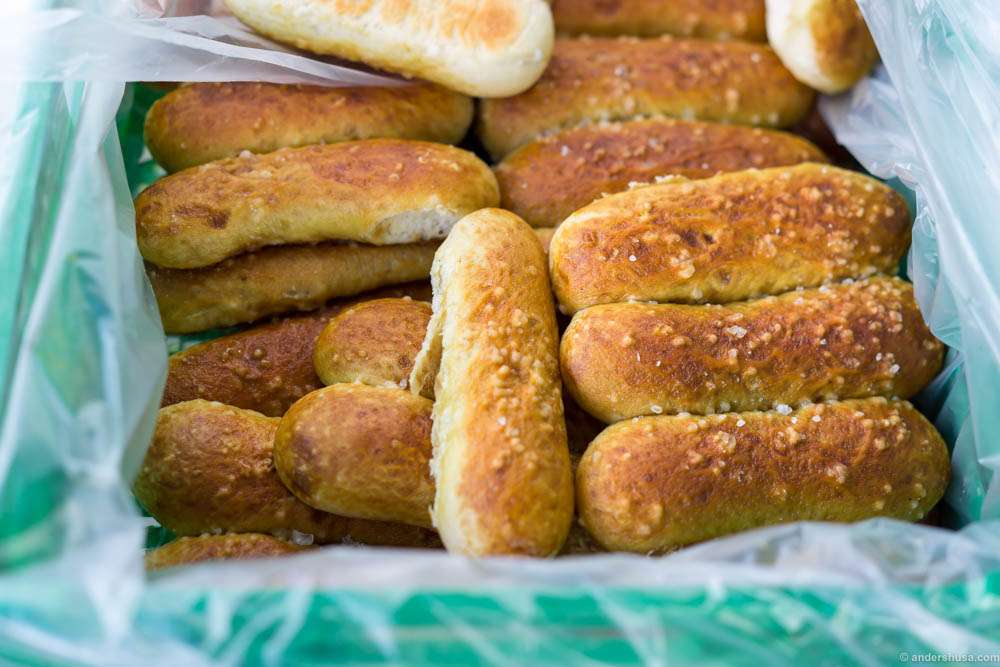 Pretzel bread