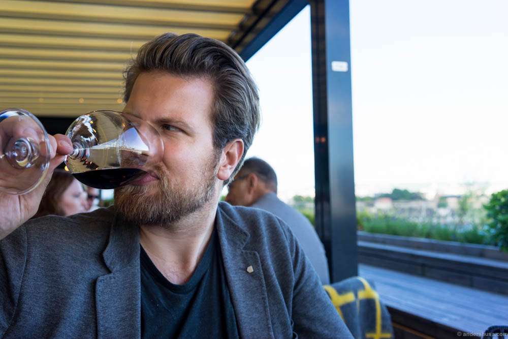 Drinking Planeta on top of the world! Well, on Oslo's rooftop at least.