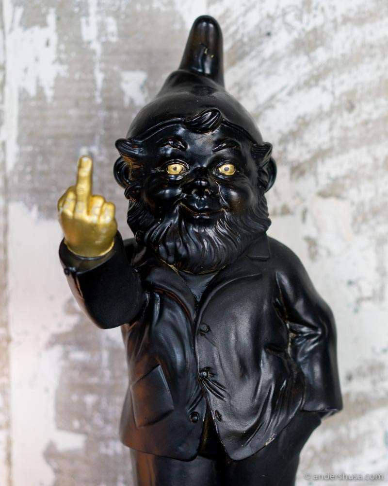 Sigurd the maskot.