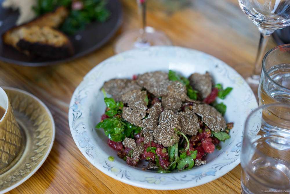 A luxury version of the tartare with shavings of summer truffle