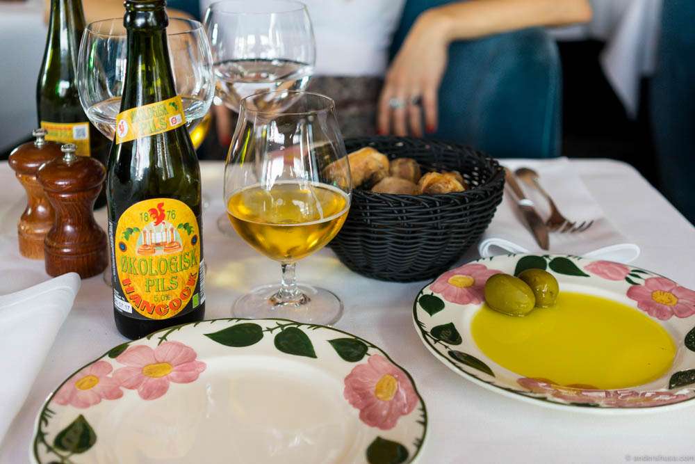 We started with a "Økologisk pils" from Hancock.