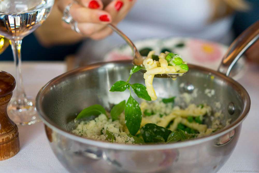 Strozzapretti with pecorino, green peas & basil