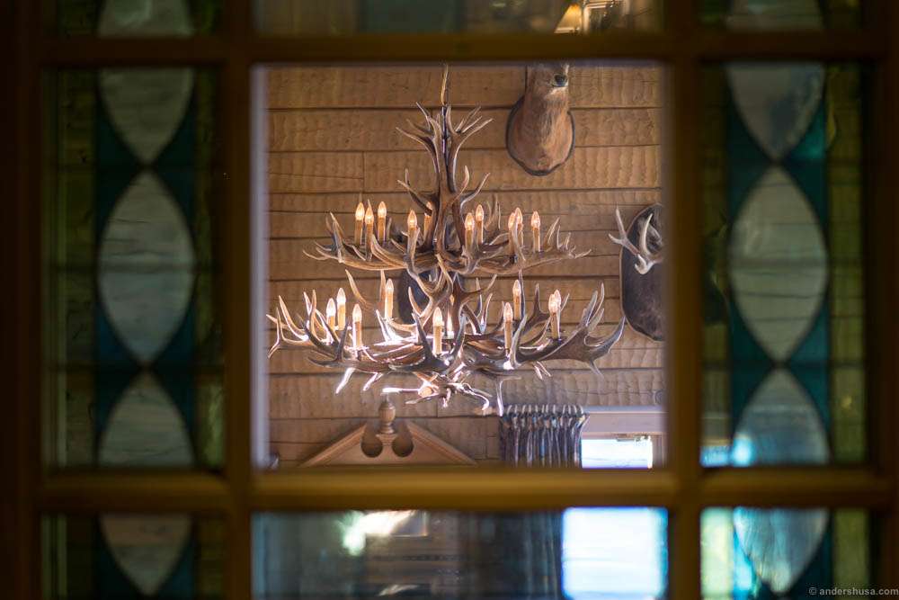 Antlers chandelier