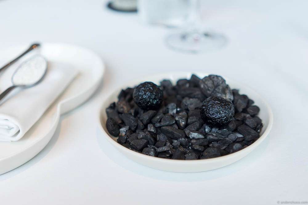 Charred potato in aroma from bark & sheep's butter