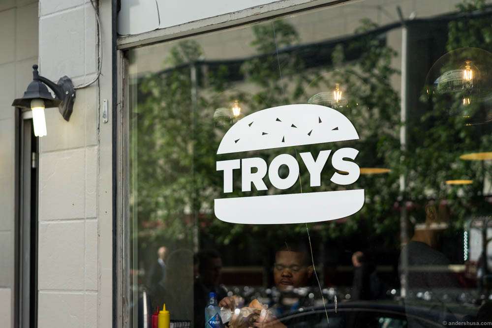 Troys is Oslo's newest burger bar.