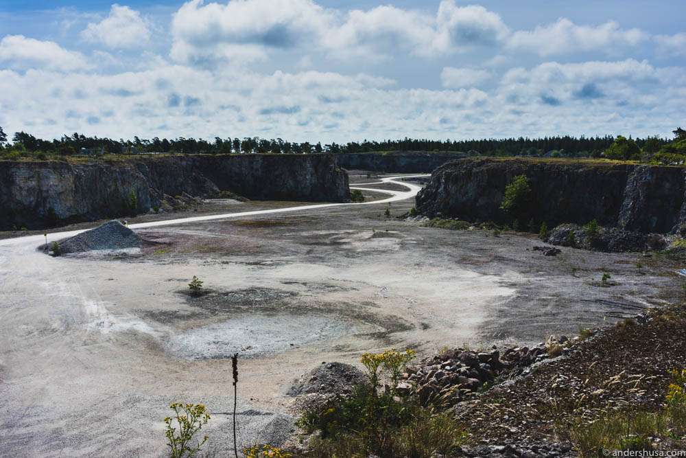 The defunct limestone quarry at Bungenäs