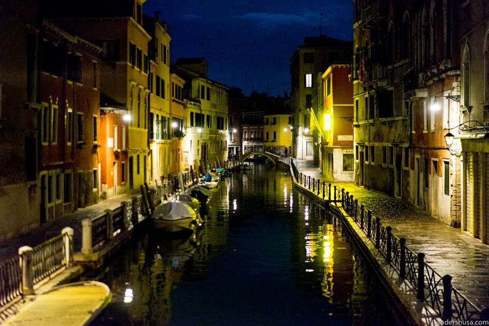 where-to-eat-in-venice-italy-canals-restaurant-food-foodie-eat-eating