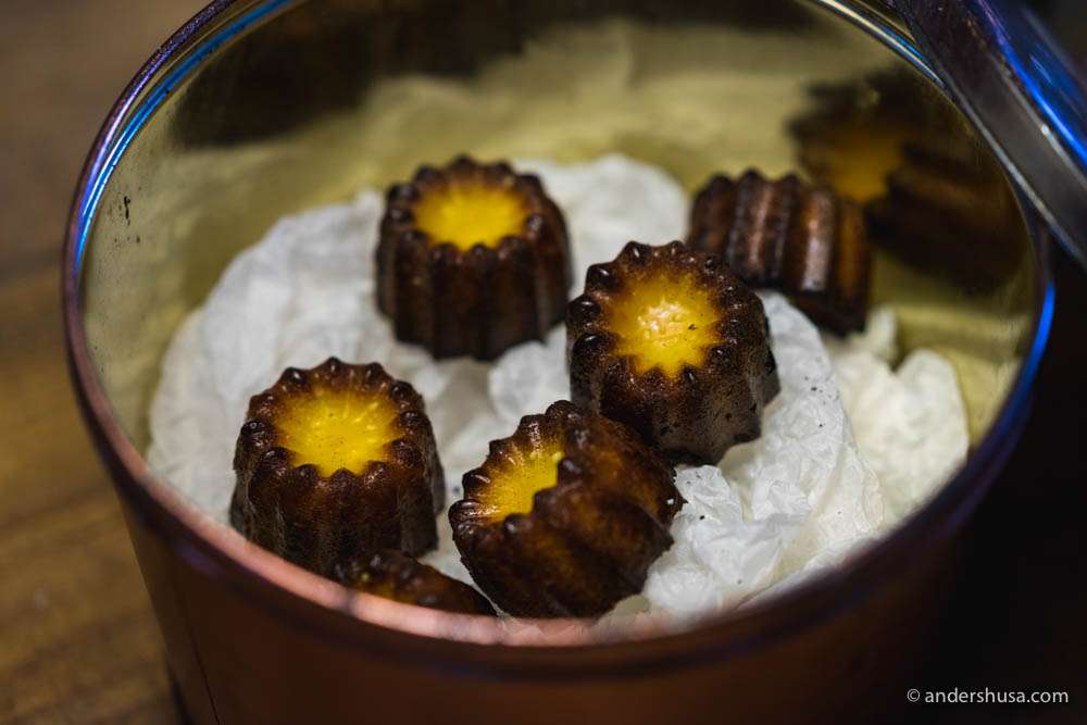 Canelés with vanilla curd filling