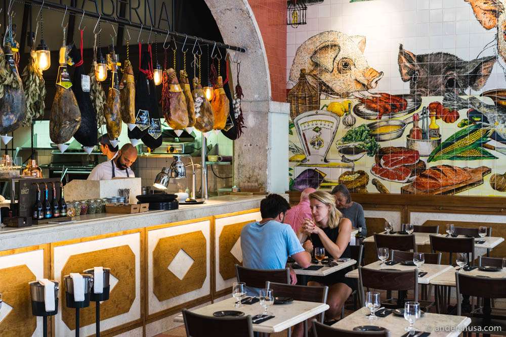 Ambiance of the taverna