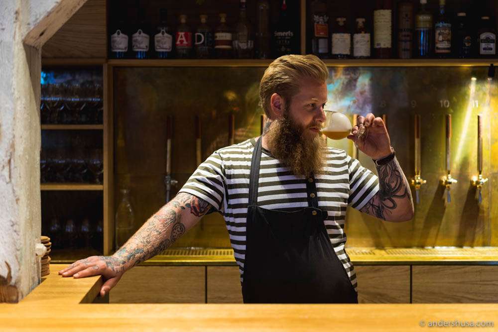 Bar Manager Andreas Pedersen