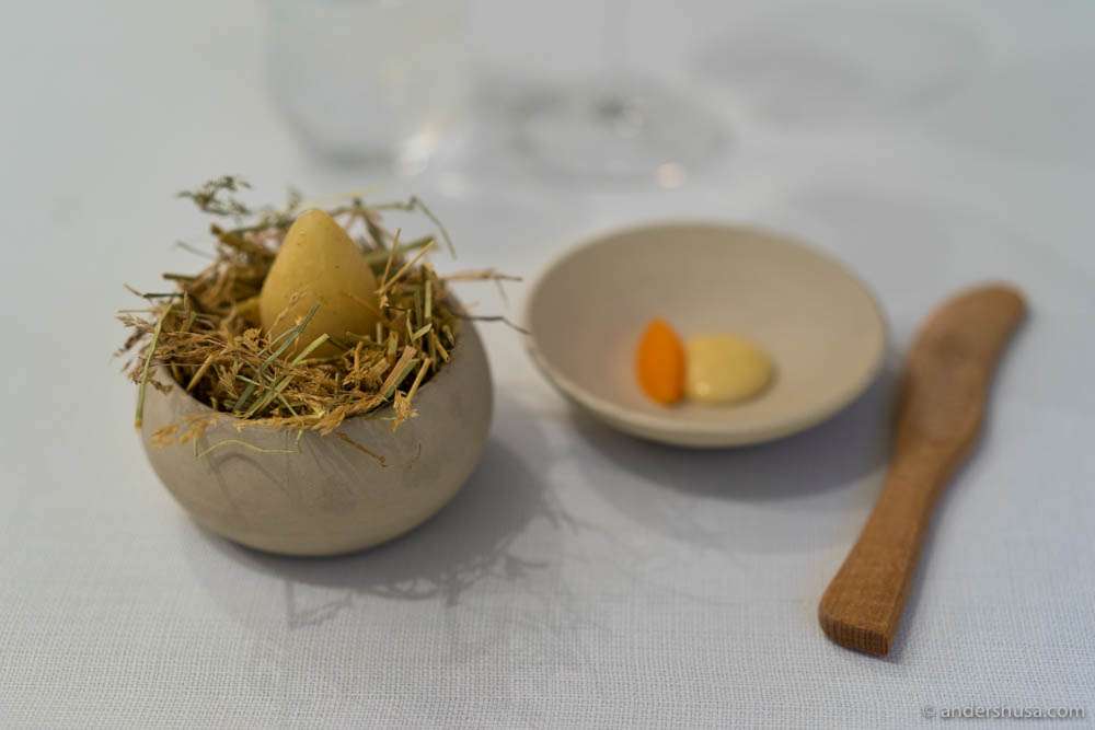 Hay-baked celeriac, "løyrom" (vendace roe) & brown butter emulsion