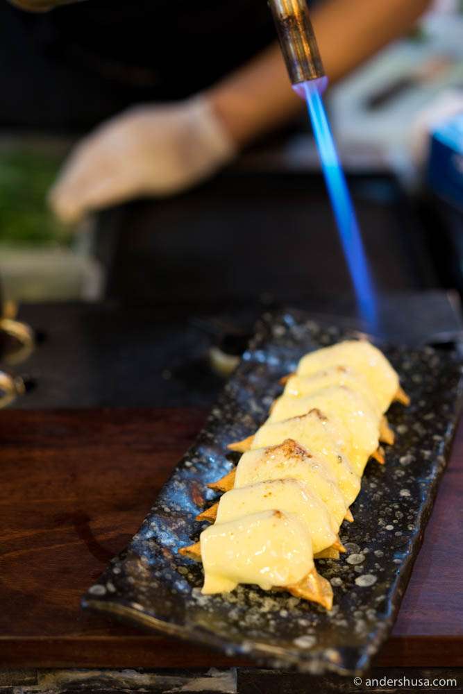 teraokagyozakachabrotherslittikewkacharestaurantbangkokthailand