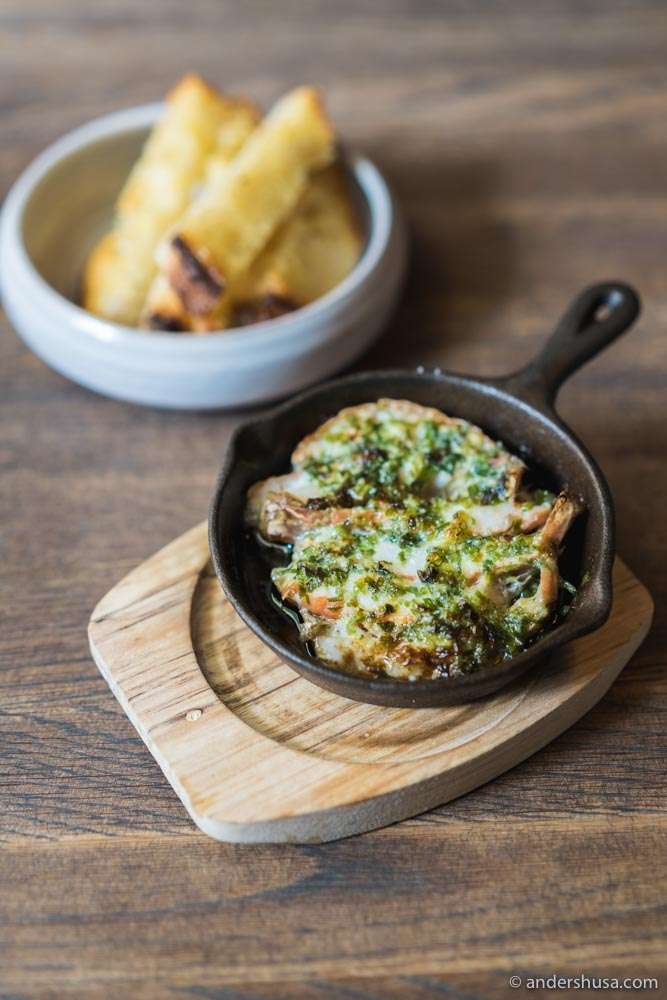 Langoustine gratin with buttered bread.