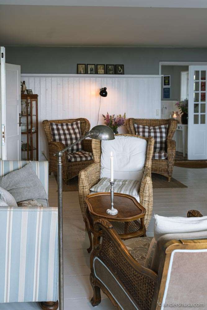 The cozy living room at Stammershalle Badehotel.