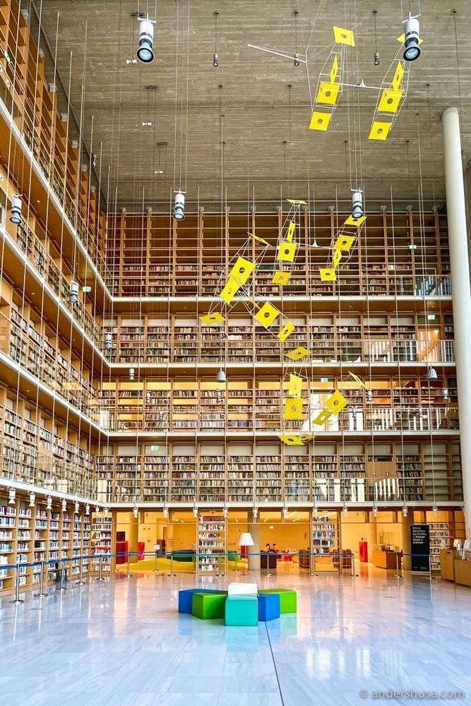 The National Library of Greece at the SNFCC.