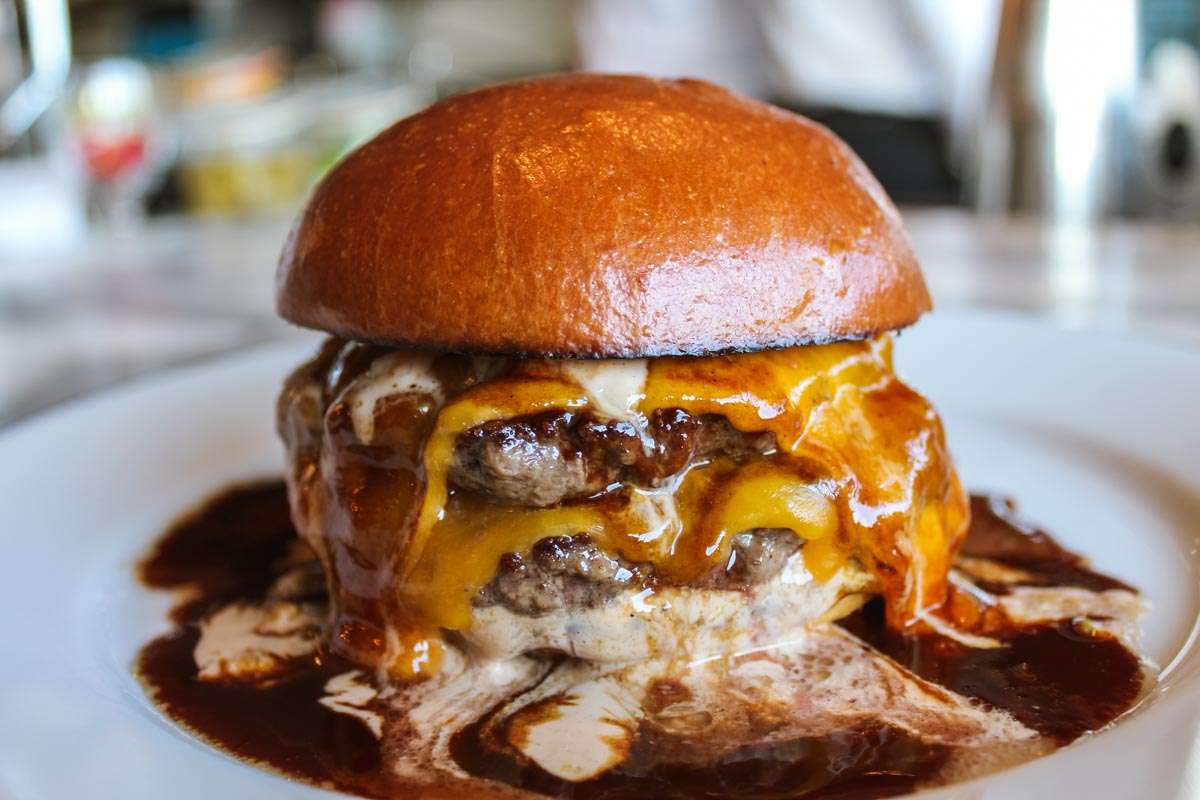 Guide: The Best Burgers in Los Angeles