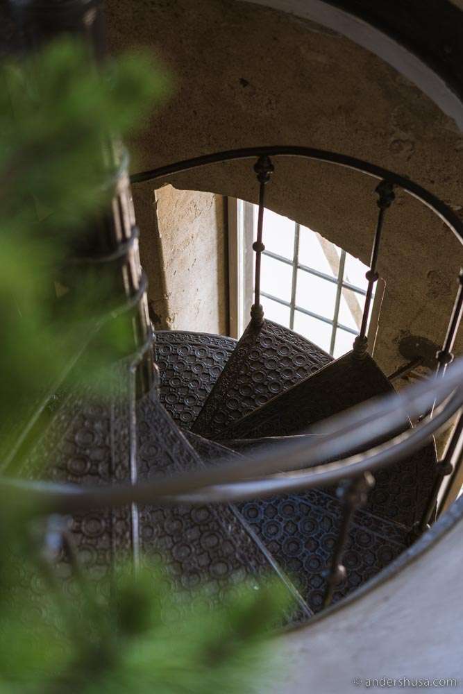 Such a unique entrance to a restaurant.