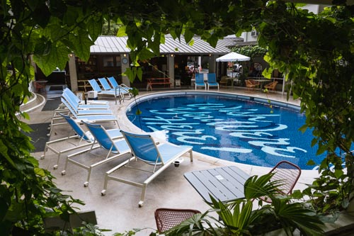 http://Surfjack%20Hotel%20&%20Swim%20Club